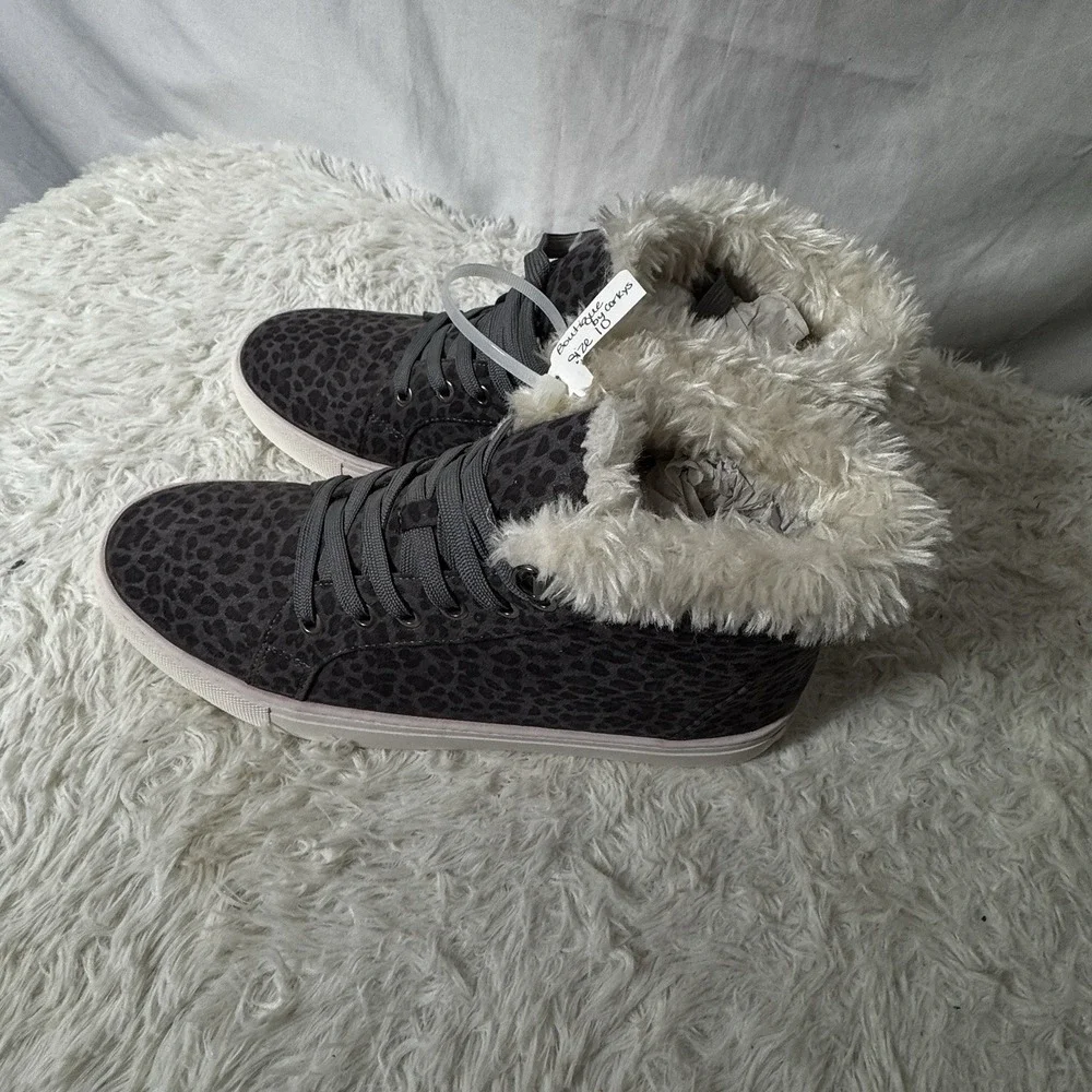 Boutique By Corkys Shoes Womens Size 10 Leopard High Tops Lace Up Sneakers - Picture 2 of 6